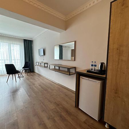 Orient Hotel Van Bagian luar foto