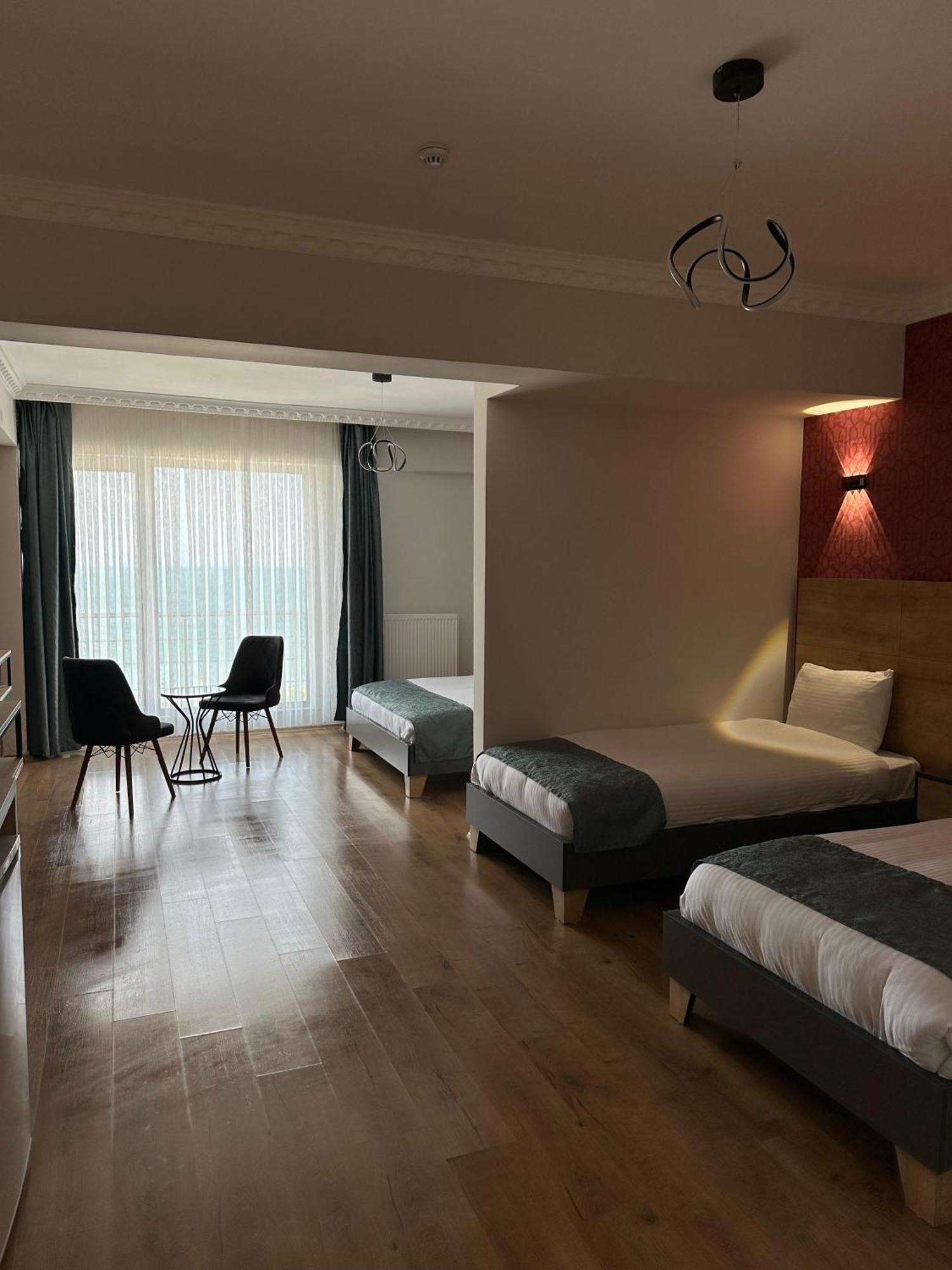 Orient Hotel Van Bagian luar foto