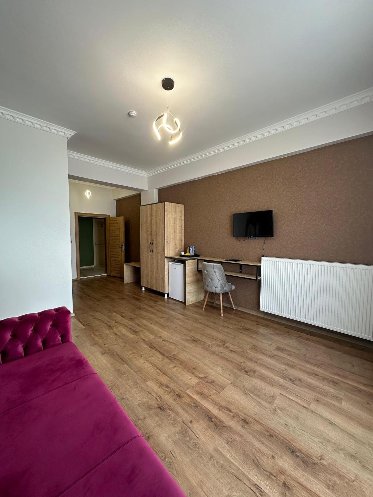 Orient Hotel Van Bagian luar foto