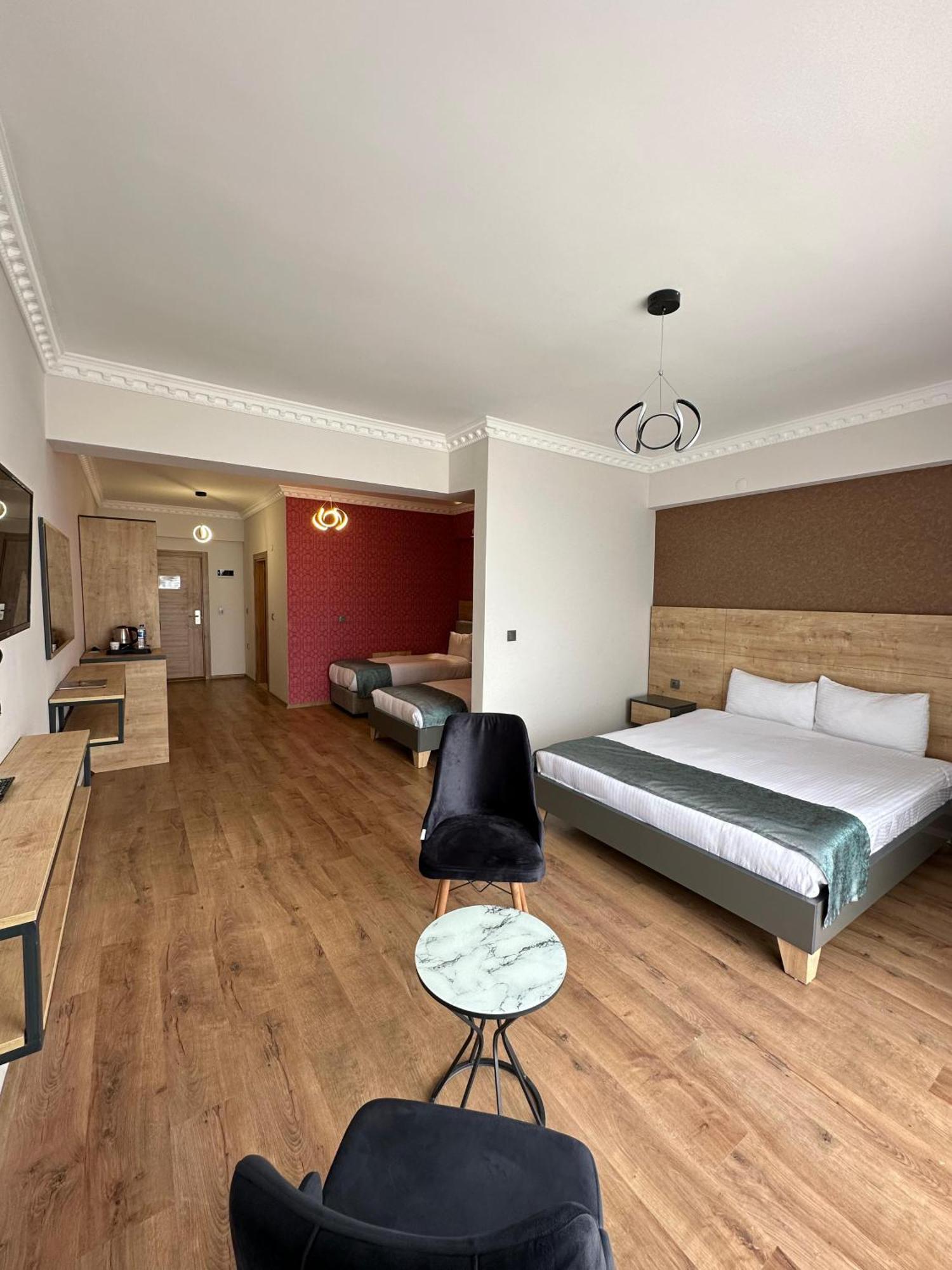 Orient Hotel Van Bagian luar foto