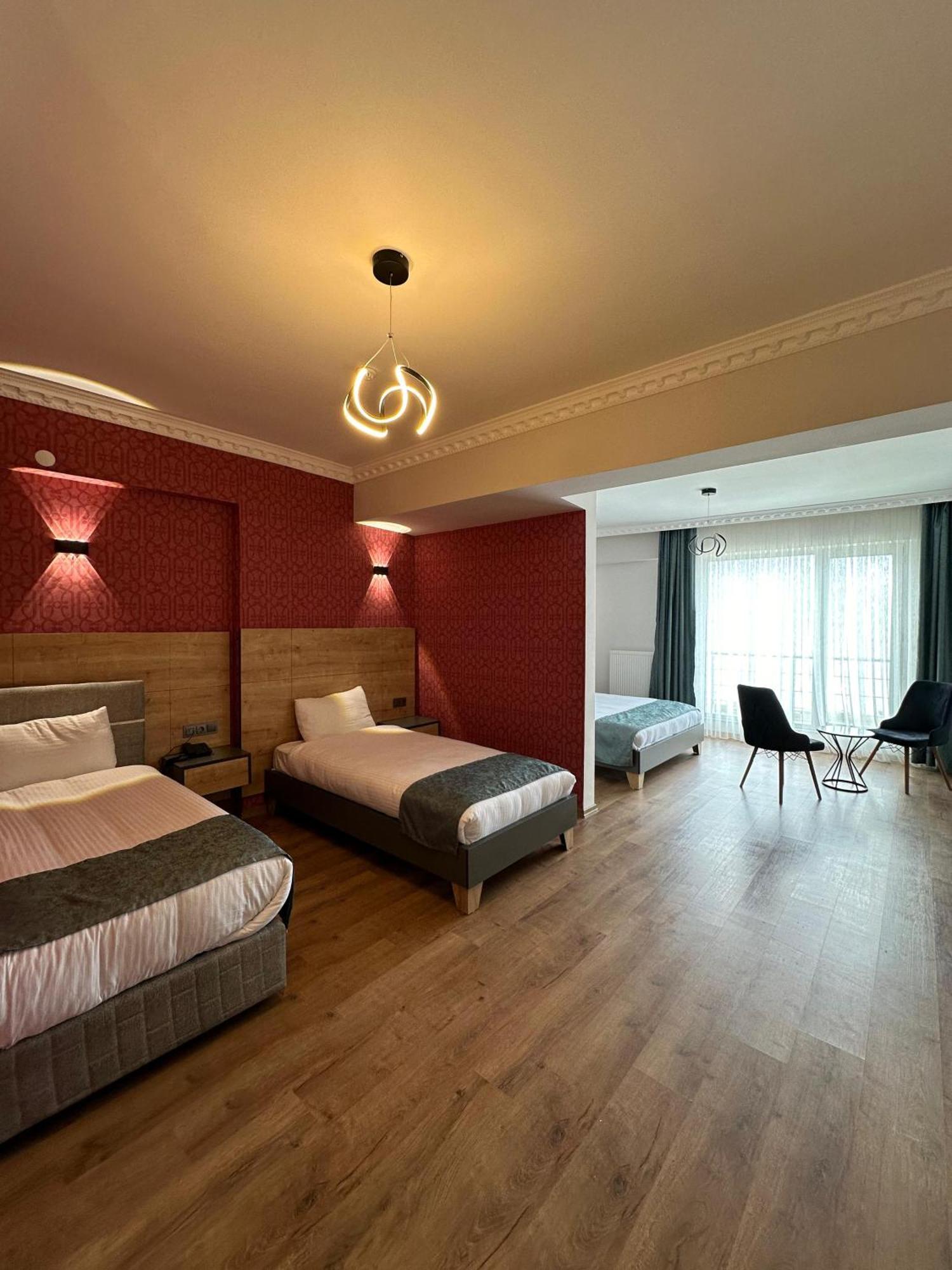Orient Hotel Van Bagian luar foto